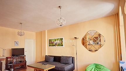 Светъл апартамент с една спалня в квартал Лозенец