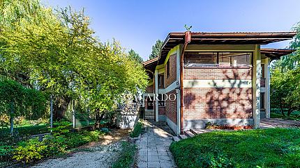 Detached family house with a beautiful yard, Dragalevtsi