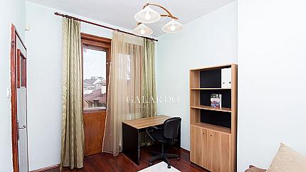 Уютен и функционален апартамент в района на НДК