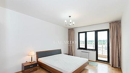 South one-bedroom apartment in a prestigious building in Lozenets
