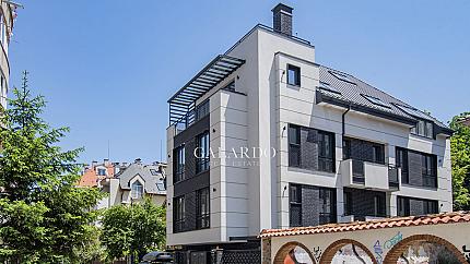 Луксозен четиристаен апартамент в ексклузивна бутикова жилищна сграда
