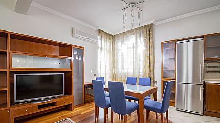 Two-bedroom apartment for rent near the National Palace of Culture