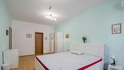 New apartment in a representative building next to the National Theater