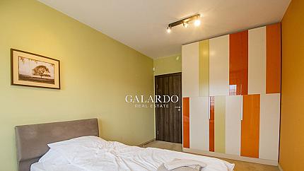 Sunny and cozy two-bedroom apartment next to Teatralna metro station