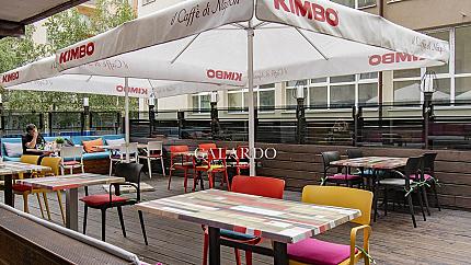 Operating bar and diner in Borovo quarter