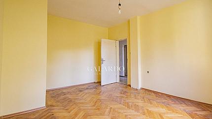 Просторен многостаен апартамент в най-хубавата част на Лозенец и на метри от Борисовата градина.