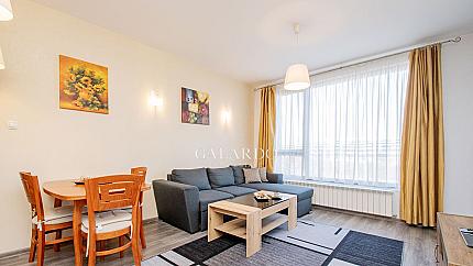 Sunny two-room apartment next to "Flora" kindergarten in the district Monastery meadows east