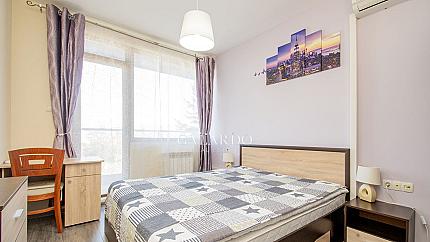 Sunny two-room apartment next to "Flora" kindergarten in the district Monastery meadows east