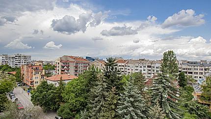 Maisonette with 3 bedrooms and amazing terraces in a small boutique building