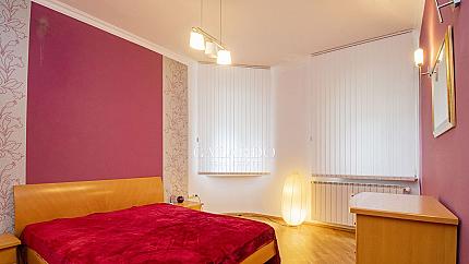 Beautiful three-room apartment for rent near Sofia University