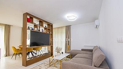 A beautiful two bedroom apartment with a yard in Krastova Vada