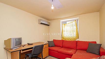 Compact apartment in Yavorov district