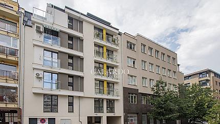 A new apartment with three bedrooms and a large terrace in Strelbishte district