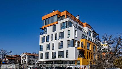Невероятен дизайнерски двустаен апартамент в Горубляне