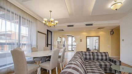 Luxury three-bedroom apartment in a gated complex " ESTE"  in Iztok