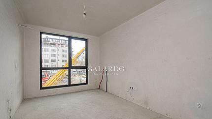 New south-facing one-bedroom apartment, Poligona quarter