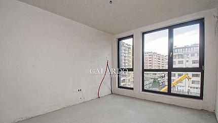 Panoramic two-bedroom apartment in a new building, Poligona quarter