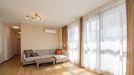 Panoramic and sunny three-room apartment for rent in East