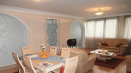 Furnished three-bedroom apartment in Lagera