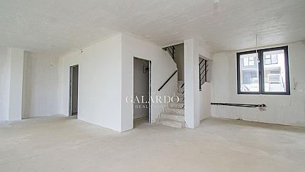 Lovely row house with yard in a gated complex near Ring Mall, Simeonovo district