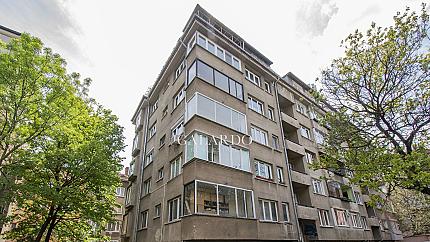 Просторен апартамент на метри от бул. Витоша