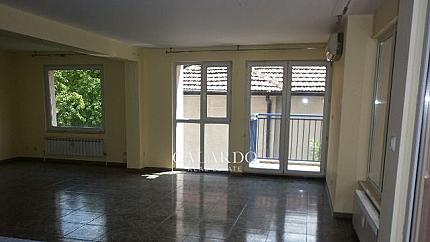 Unfurnished three bedroom apartment near South Park