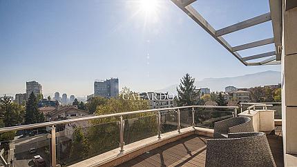Attractive penthouse with stunning views
