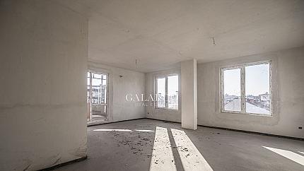 Three bedroom apartment with stunning views of the capital