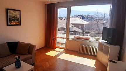 Двустаен апартамент с чудесни гледки в центъра на София