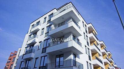 Четиристаен апартамент в нова сграда