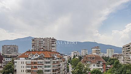 Spacious penthouse with a wonderful terrace and fully finished in Krasno Selo district
