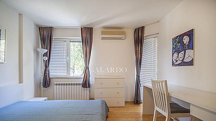 Spacious three-bedroom apartment in Lozenets district