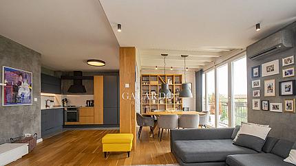 Lovely modern apartment with great views