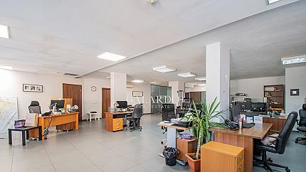 Spacious office in a representative building