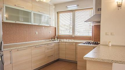 Spacious apartment whit three bedrooms in the district of Lozenets