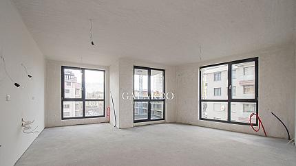 Panoramic two-bedroom apartment in a new building, Poligona quarter