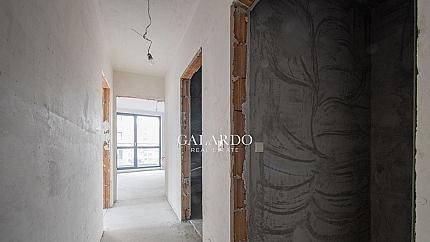 Panoramic two-bedroom apartment in a new building, Poligona quarter