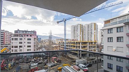 Panoramic two-bedroom apartment in a new building, Poligona quarter