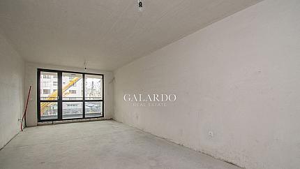 New south-facing one-bedroom apartment, Poligona quarter