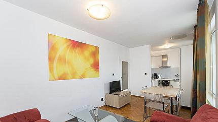 Страхотен двустаен апартамент в квартал Гео Милев