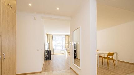 Sunny and spacious three-bedroom apartment in Dragalevtsi district