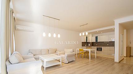 Sunny and spacious three-bedroom apartment in Dragalevtsi district