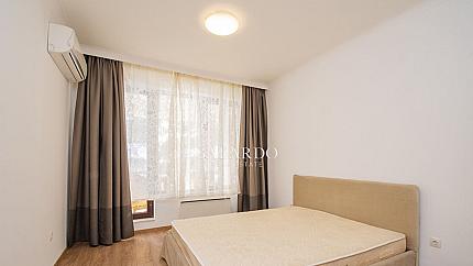 Sunny and spacious three-bedroom apartment in Dragalevtsi district