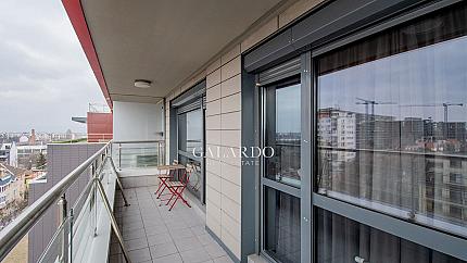 Spacious 3-bedroom apartment in a luxury building in Oborishte