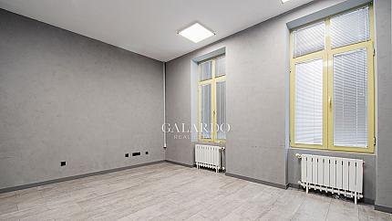 Spacious office in a building - a cultural monument in an ideal center of Dondukov Blvd.