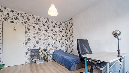 Three-room apartment in Nadezhda district