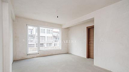 Sunny three-room apartment on "Zaychar" street