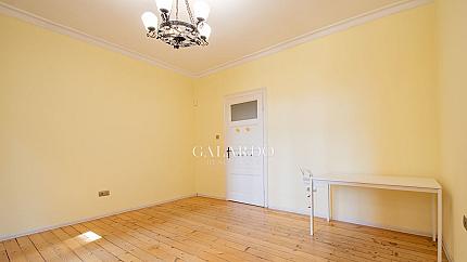 Apartment next to the National Palace of Culture, suitable for an office