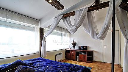 Sunny apartment in a gated complex in Krustova Vada district