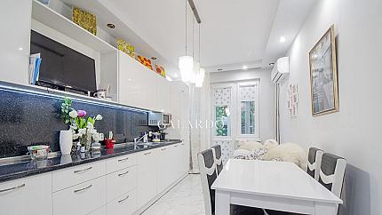 Three-room apartment on "Neofit Rilski" street